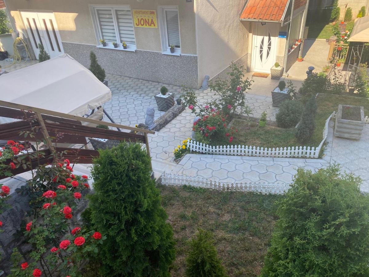 Lägenhet på 64 m² i Tutunovic Podrum, med 2 sovrum och 1 badrum  Ni Exteriör bild